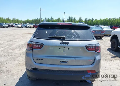 2021 Jeep Compass Altitude 4X4 из США, поврежденный, VIN 3C4NJDBBXMT547228